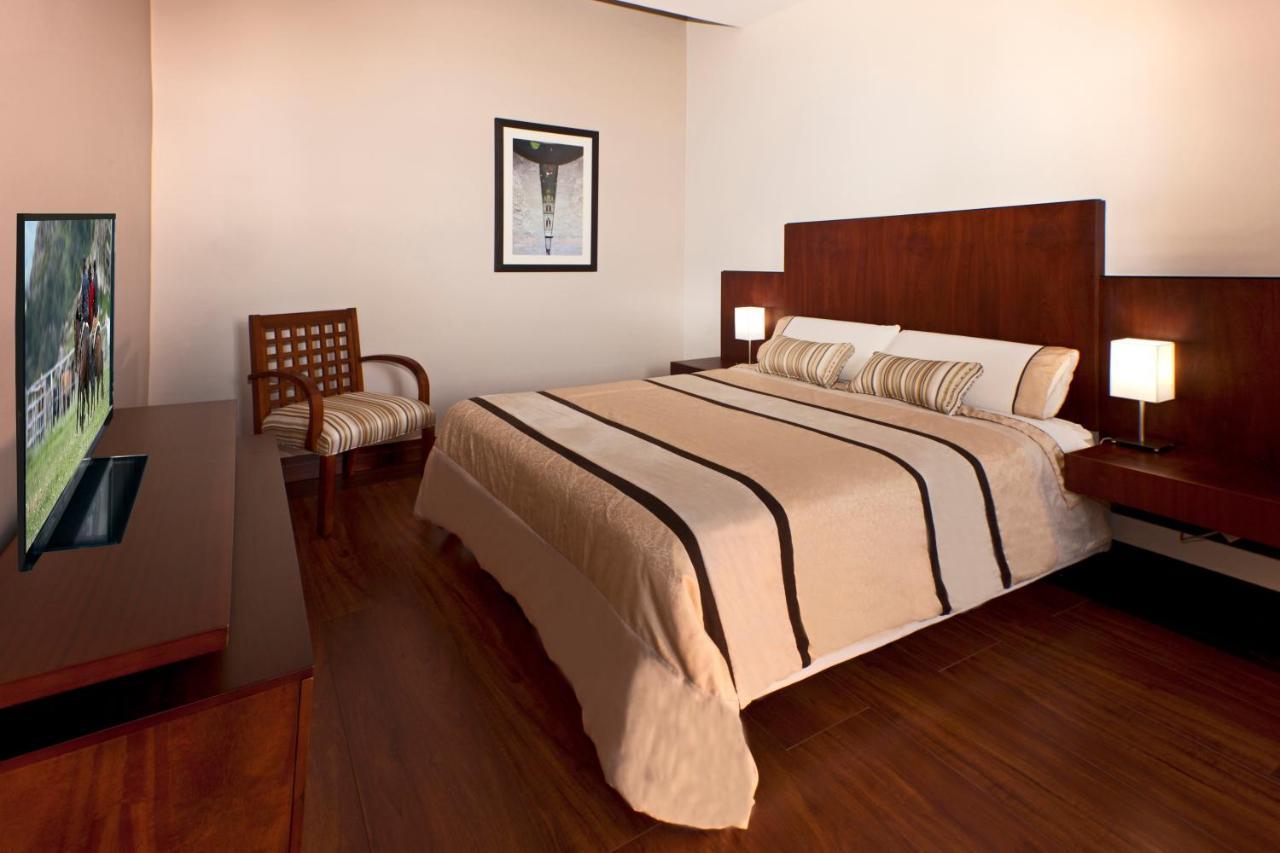 Parc Royale Suites Hotel Cuenca Luaran gambar