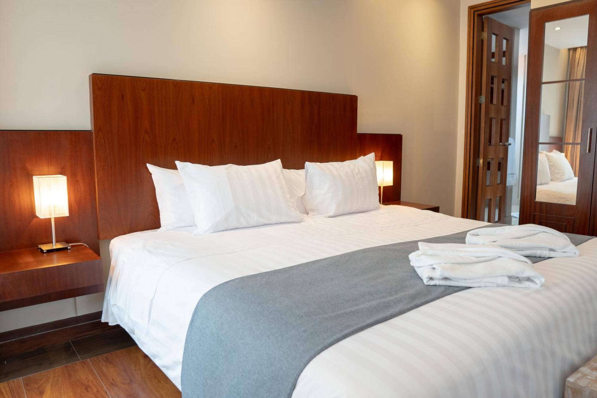 Parc Royale Suites Hotel Cuenca Luaran gambar