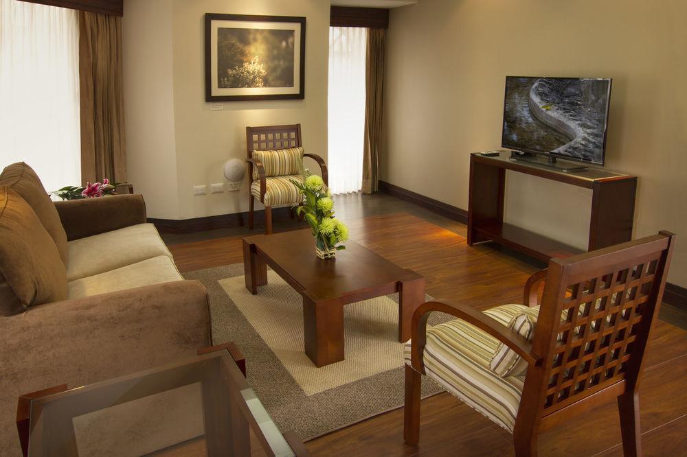 Parc Royale Suites Hotel Cuenca Luaran gambar