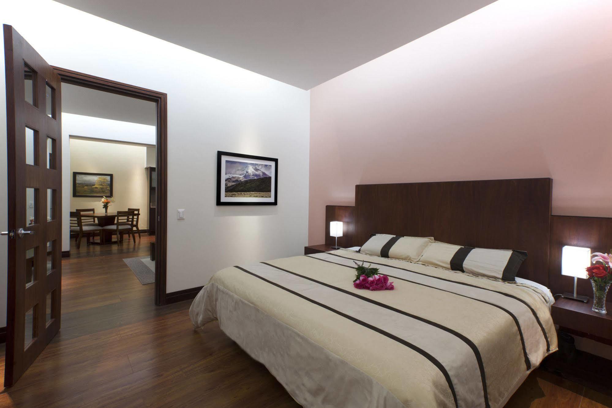 Parc Royale Suites Hotel Cuenca Luaran gambar